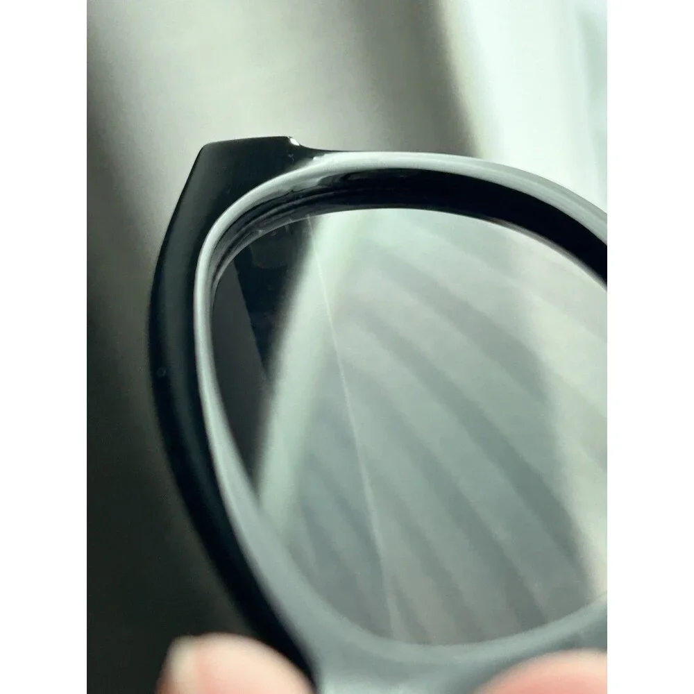 H&M 1343516 Cat eye Sunglasses Black Plastic/  Black Tinted Lenses UV400 used